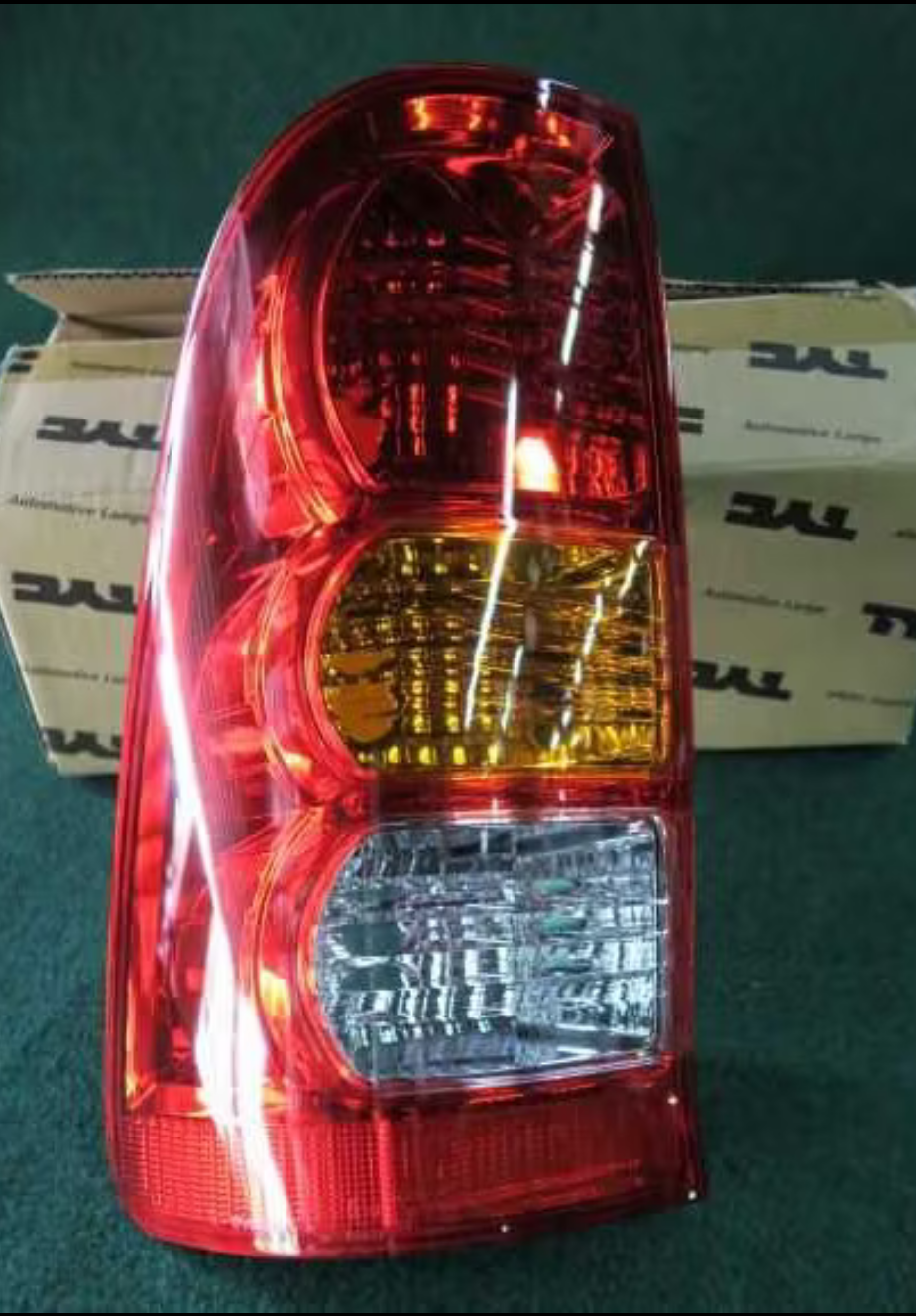 TOYOTA HILUX VIGO 2005-2010 KUN25 TAIL LAMP LH / LAMPU BELAKANG